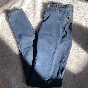 H&M Feathersoft jeggings